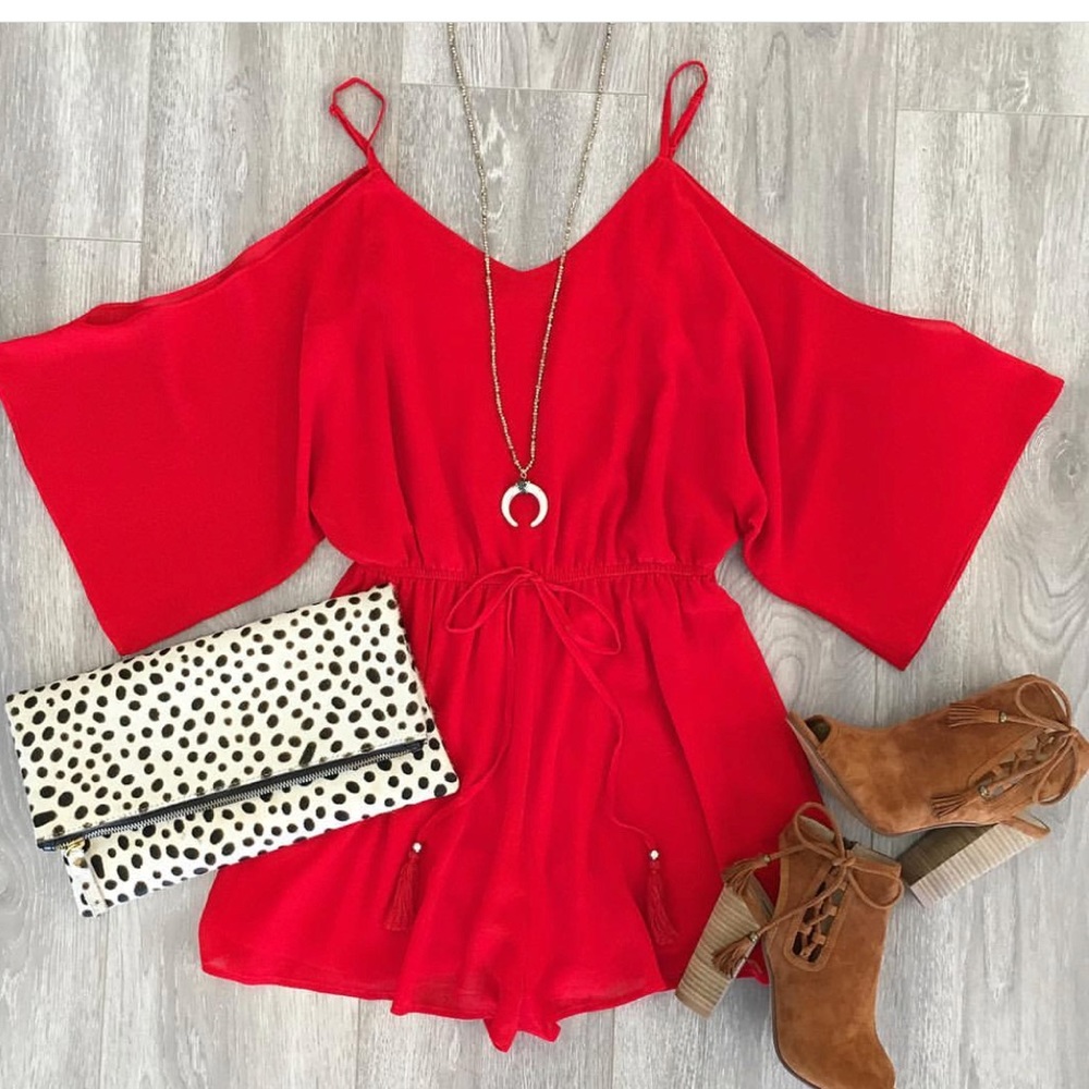 RED ROMPER!! 💕 fits great size small!!